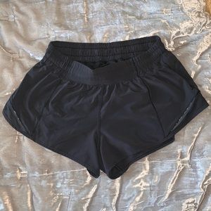 Lululemon Hotty Hot Short 2.5”